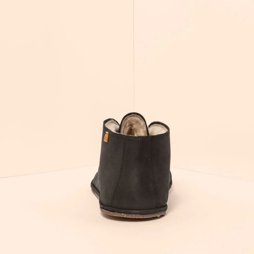 El Naturalista 5672C Bare Pleasant Black - Botines "pisacacas" barefoot calientes negros