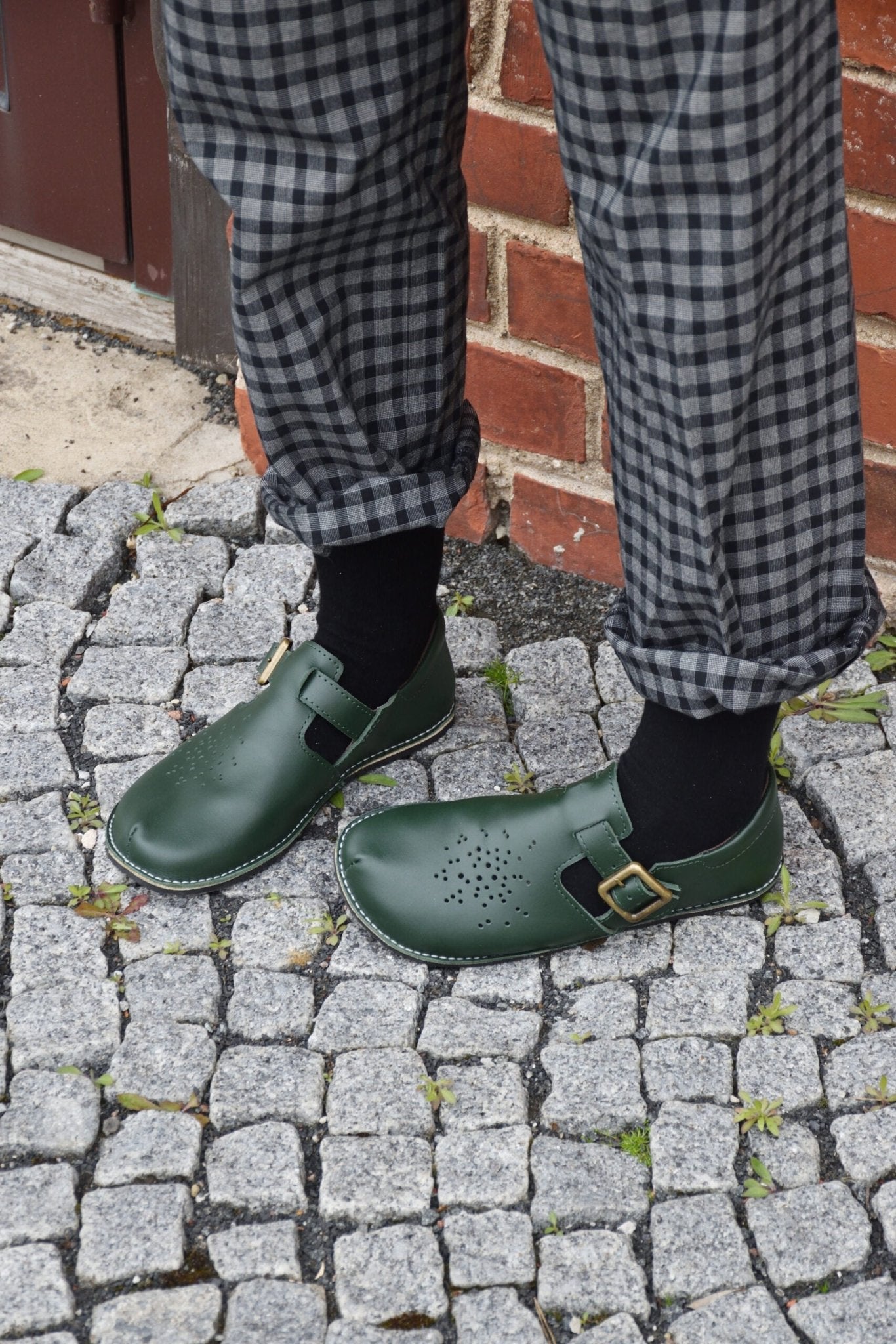 OmaKing - Kuuda Dark Green - merceditas minimalistas - Cacles Barefoot